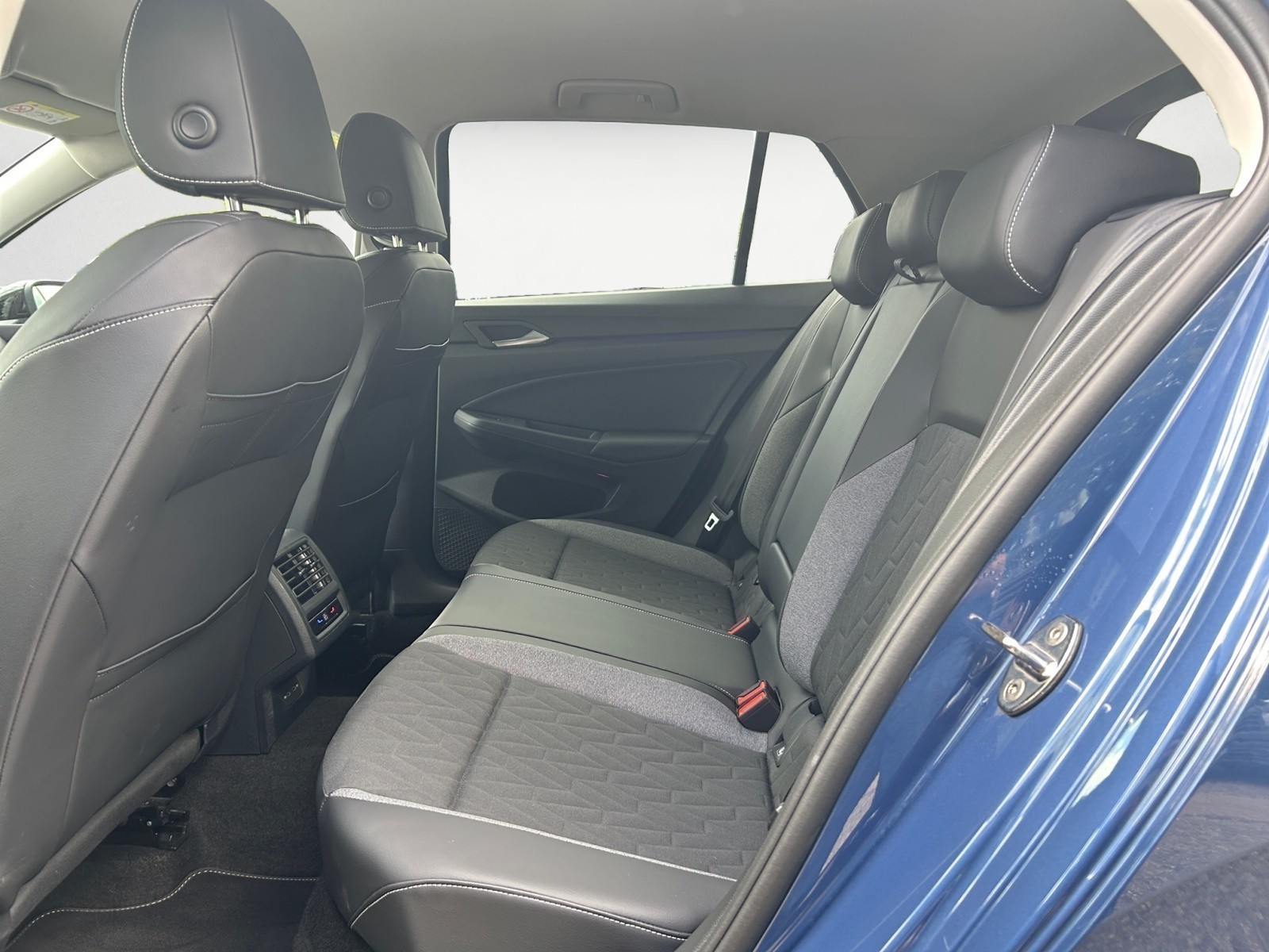 Volkswagen - Golf 2.0 TDI SCR DSG Life