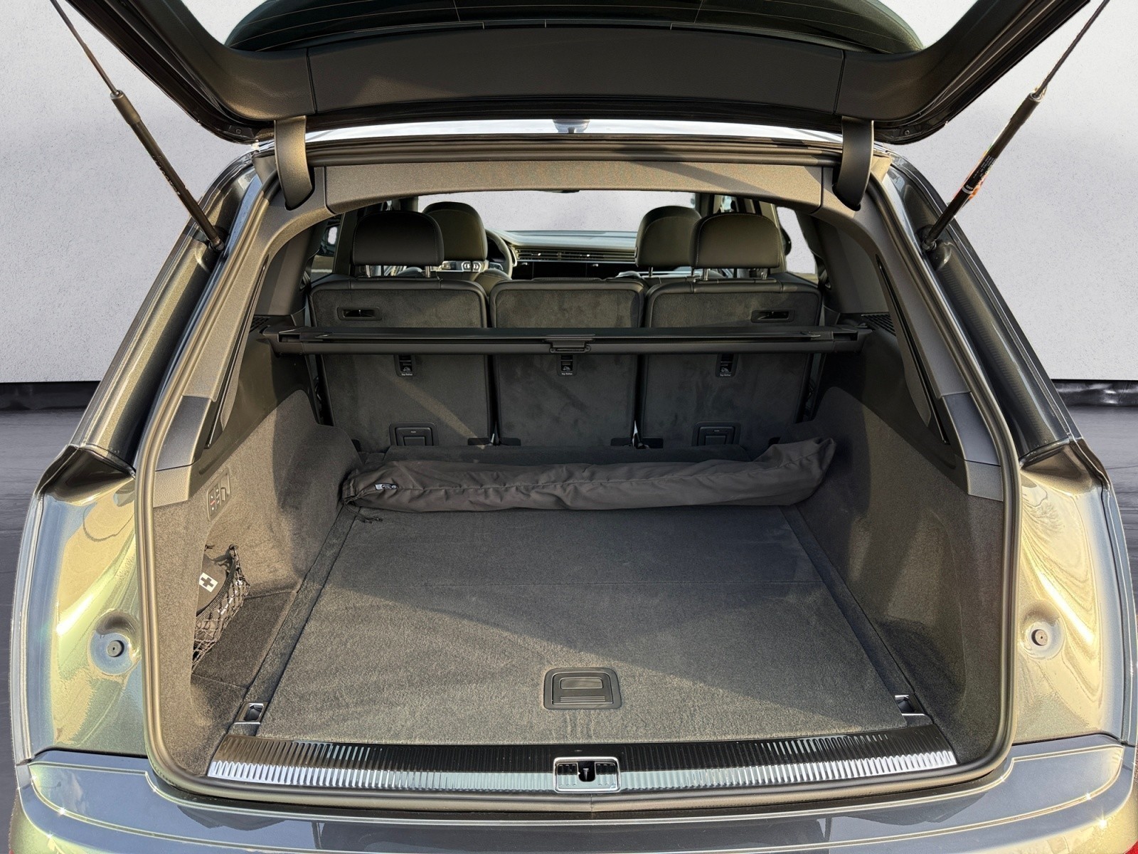 Audi - Q7 SUV S line TDI quattro ti ptronic