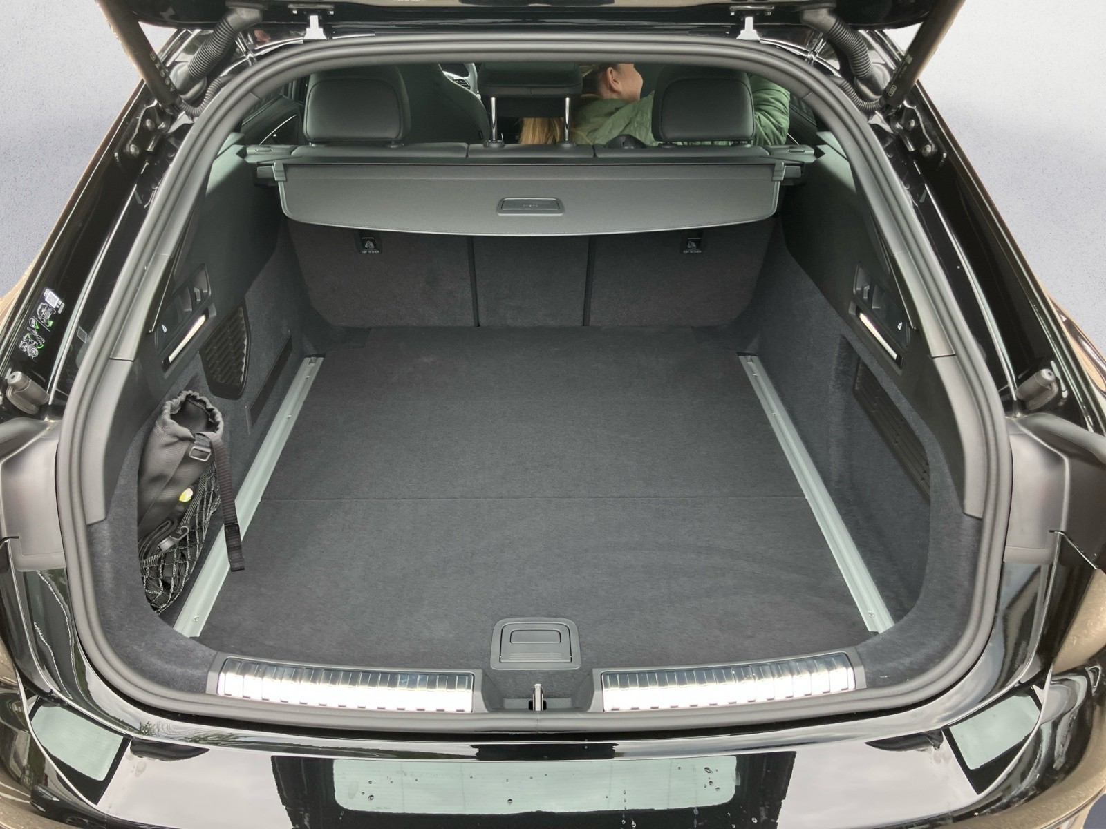 Audi - A6 Avant TDI quattro S troni c