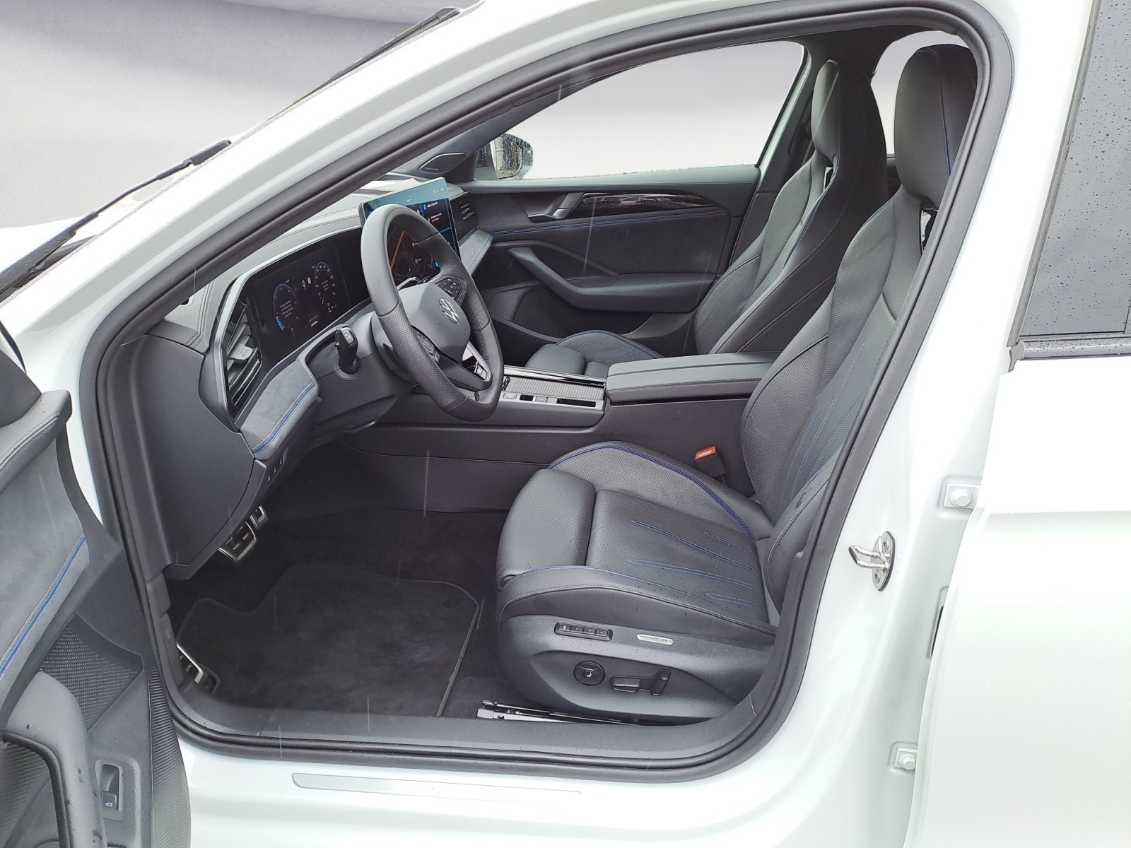 Volkswagen - Passat Variant 2.0 TDI SCR 4Motion DSG R-Line