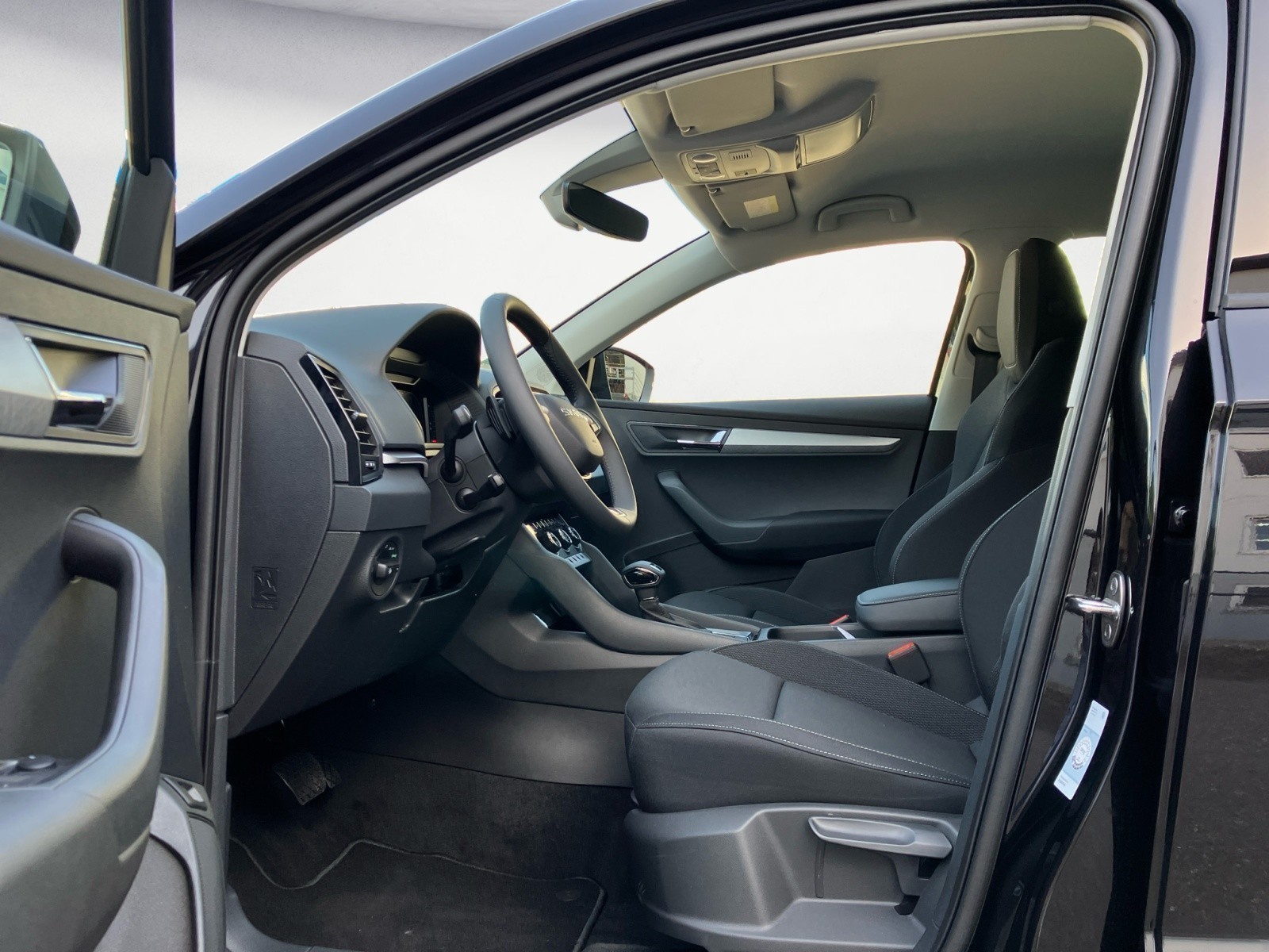 Skoda - Karoq Tour 2,0 TDI 7-Gang-DSG