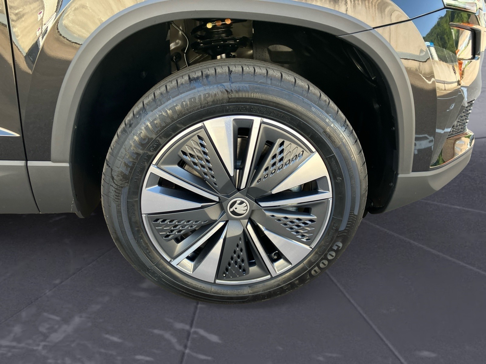 Skoda - Karoq Tour 2,0 TDI 7-Gang-DSG