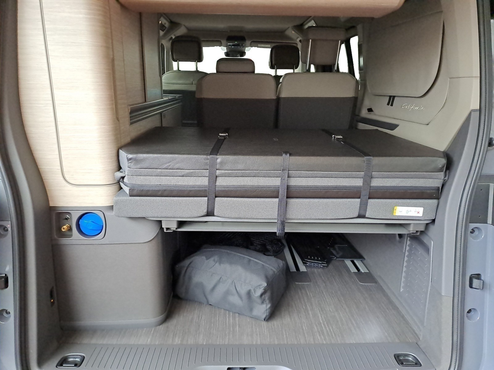 Volkswagen - California Der neue California Ocean 2,0 l TDI SCR Frontantrieb 7-Gang-DS G Radst. 3124 mm