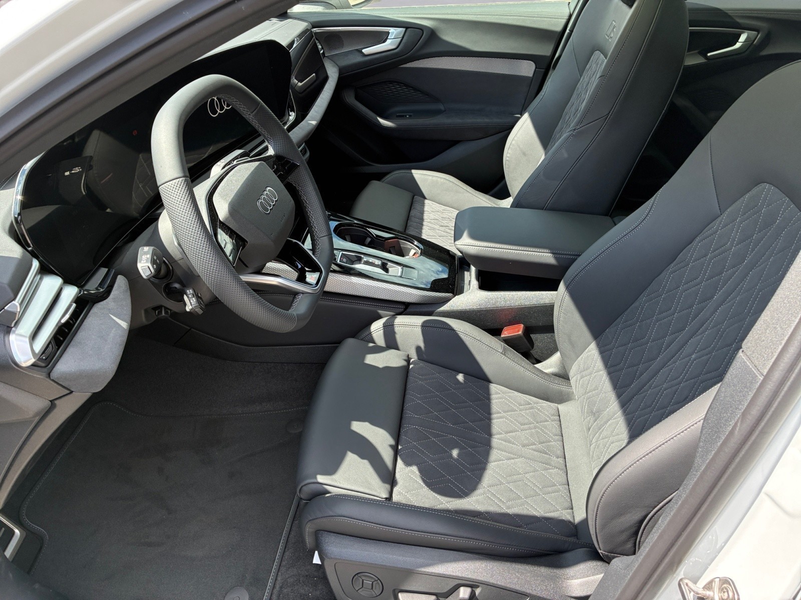 Audi - A5 Limousine e-hybrid quattro S tronic