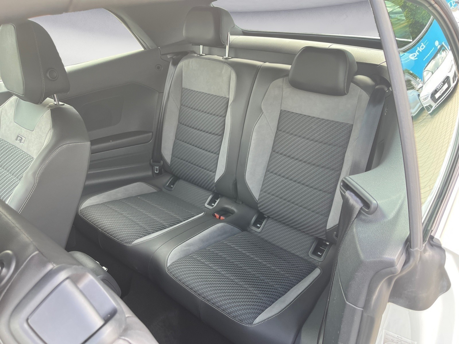 Volkswagen - T-Roc Cabriolet 1.5 TSI ACT OPF DSG R-Line