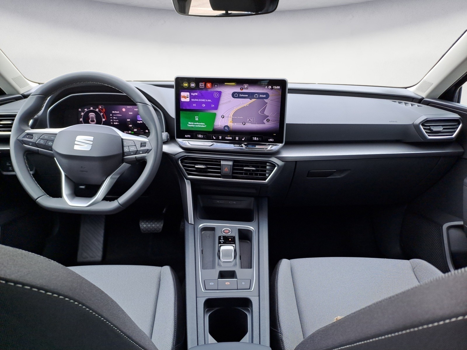 Seat - Leon Road Edition 1.5 eTSI  7-Gang-DSG