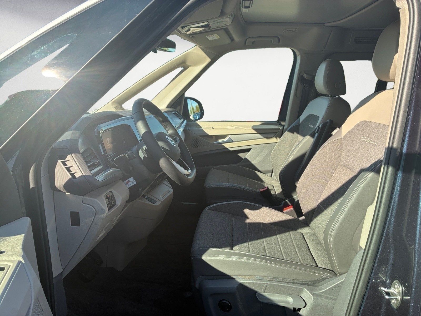 Volkswagen - California Der neue California Ocean 2,0 l TDI SCR Frontantrieb 7-Gang-DS G Radst. 3124 mm