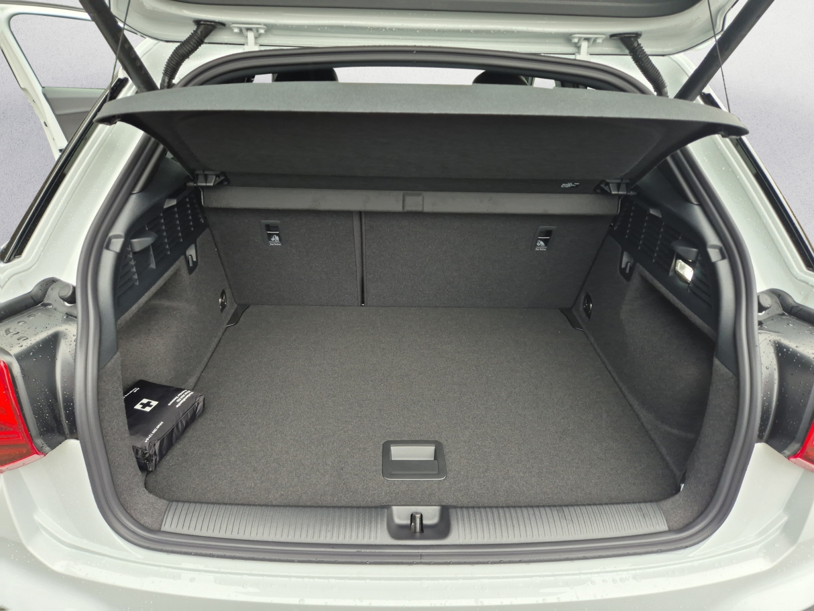 Audi - Q2 S line 40 TFSI quattro 140(190) kW(PS) S tronic