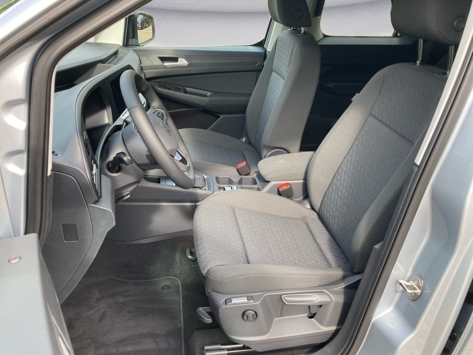 Volkswagen - Caddy Life 5-Sitzer 2,0 l TDI EU6 SCR 4MOTION 4MOTION 6-Gang Radst. 2755 m m