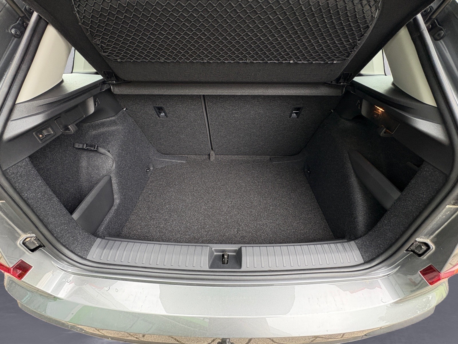 Skoda - Kamiq Drive 1,0 TSI  5-Gang mech.