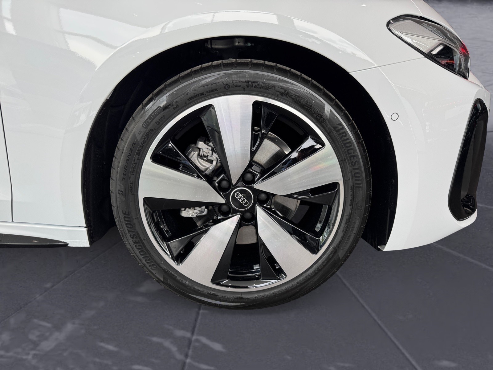 Audi - A5 Avant TFSI S tronic