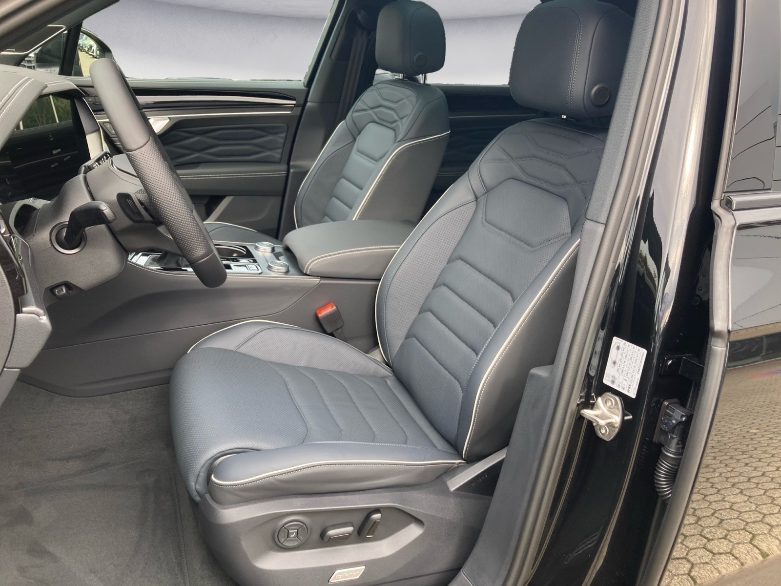 Volkswagen - Touareg R-Line