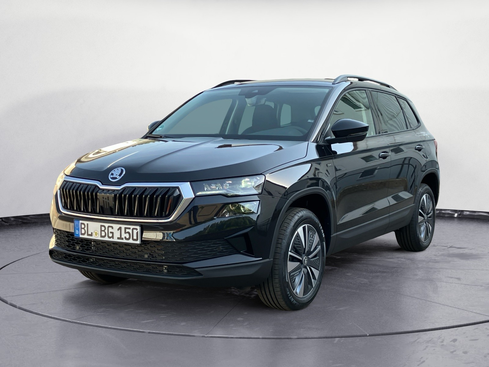 Skoda - Karoq Tour 2,0 TDI 7-Gang-DSG