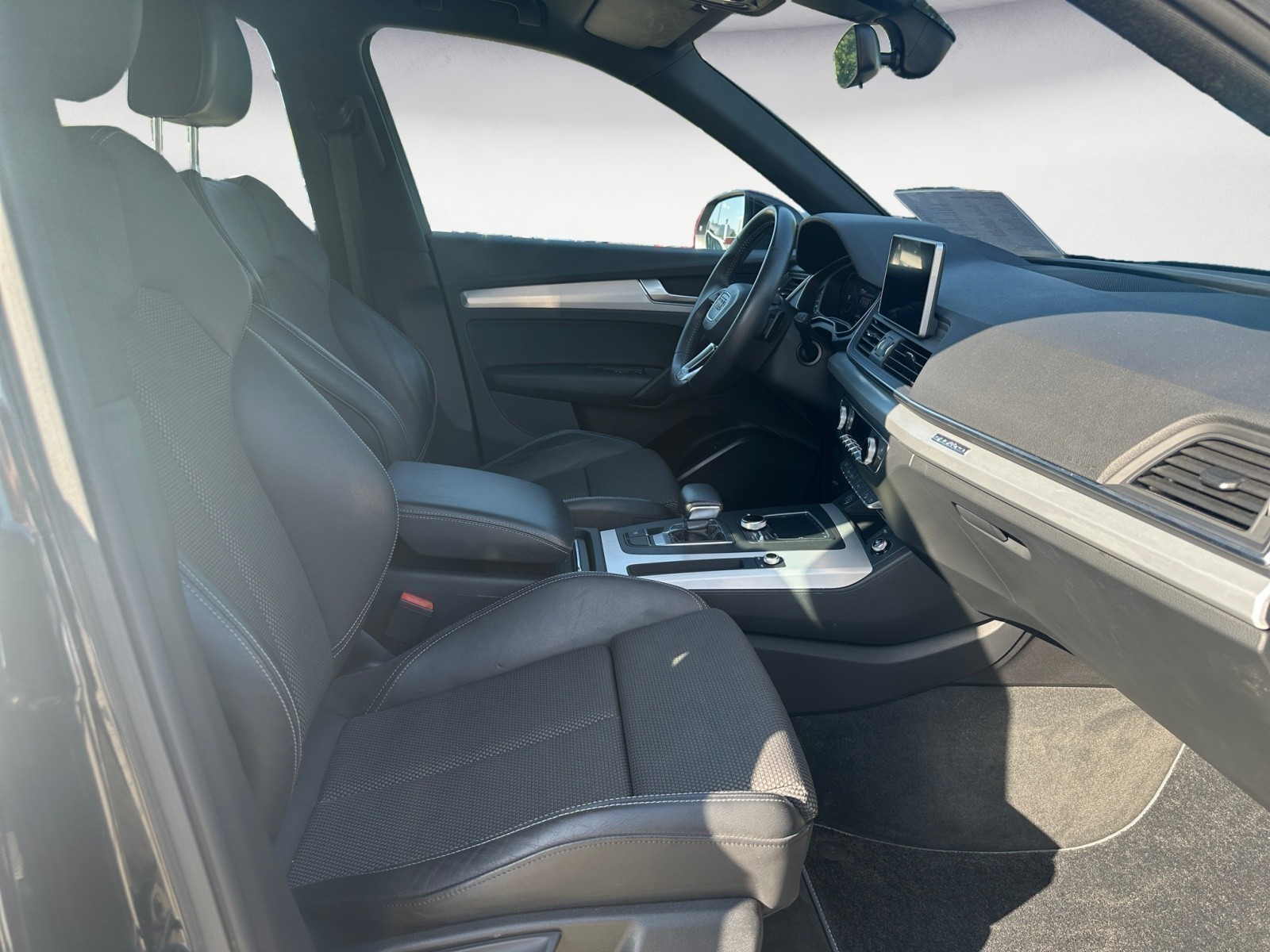 Audi - Q5 40 TDI quattro S tronic sport