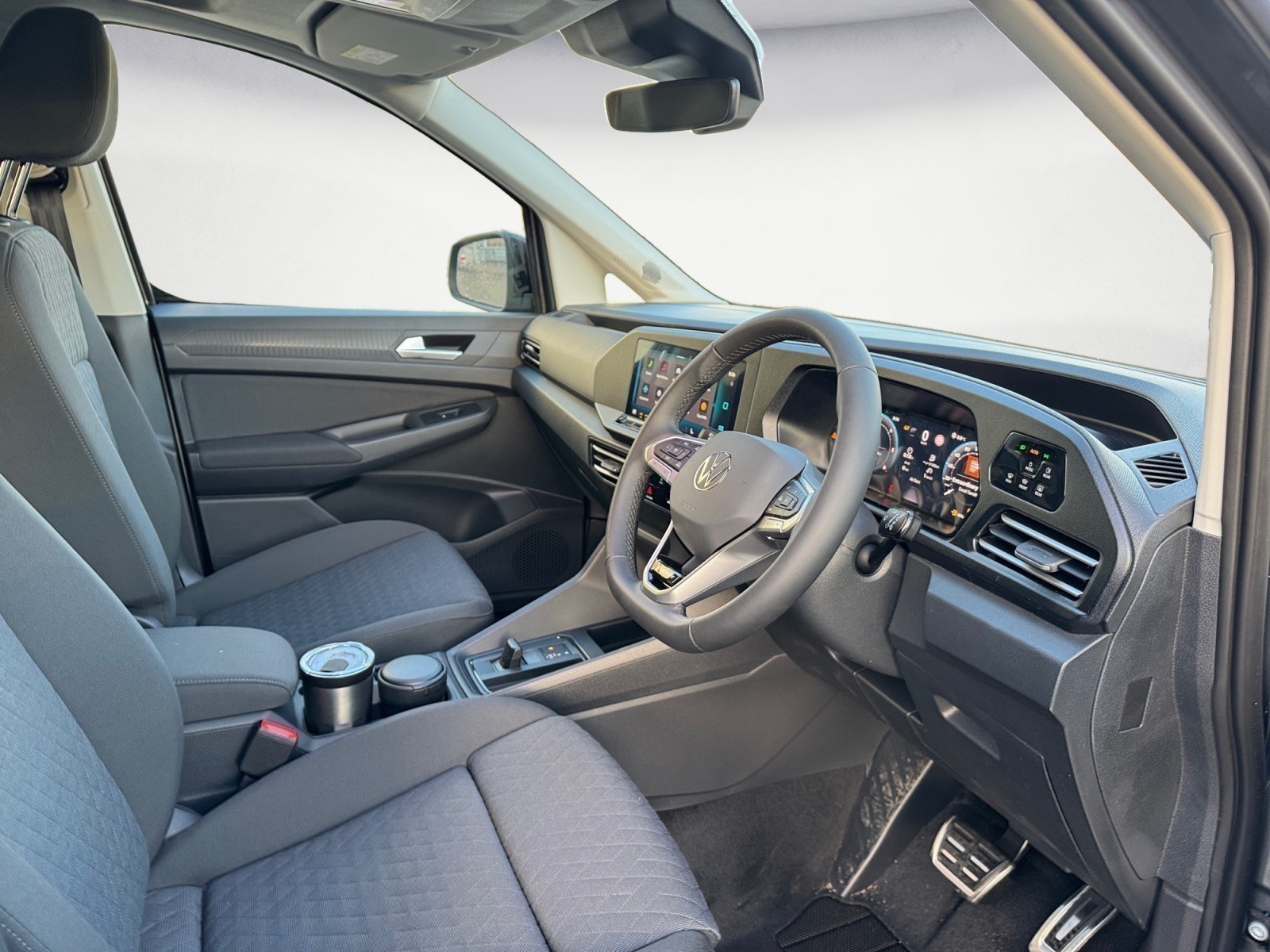 Volkswagen - Caddy Life 5-Sitzer 2,0 l TDI EU6 SCR Frontantrieb 7-Gang-DSG Radst. 2755 mm