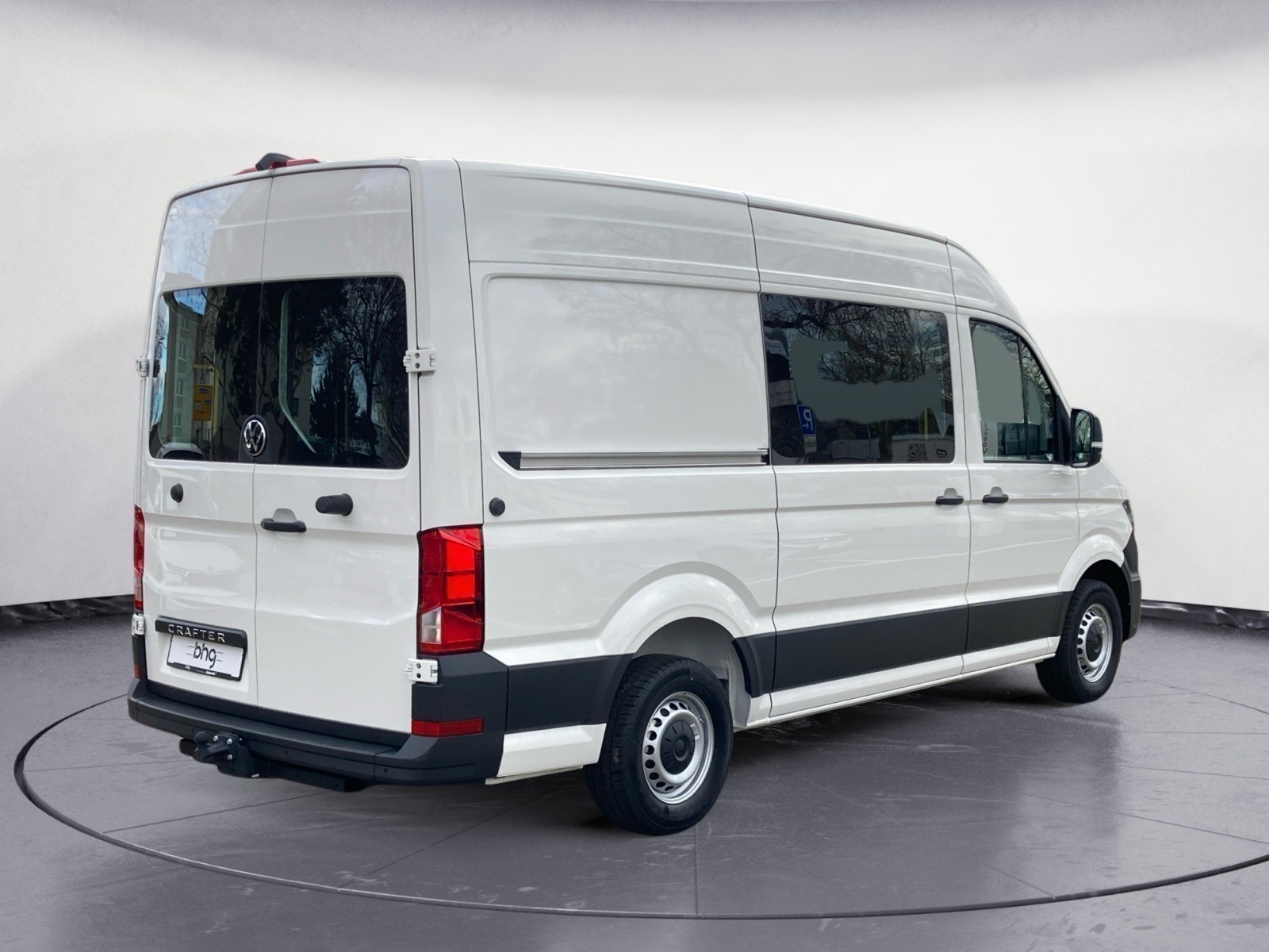 Volkswagen - Crafter 35 Kasten 2,0 l  Frontantr ieb 6-Gang Radst. 3640 mm