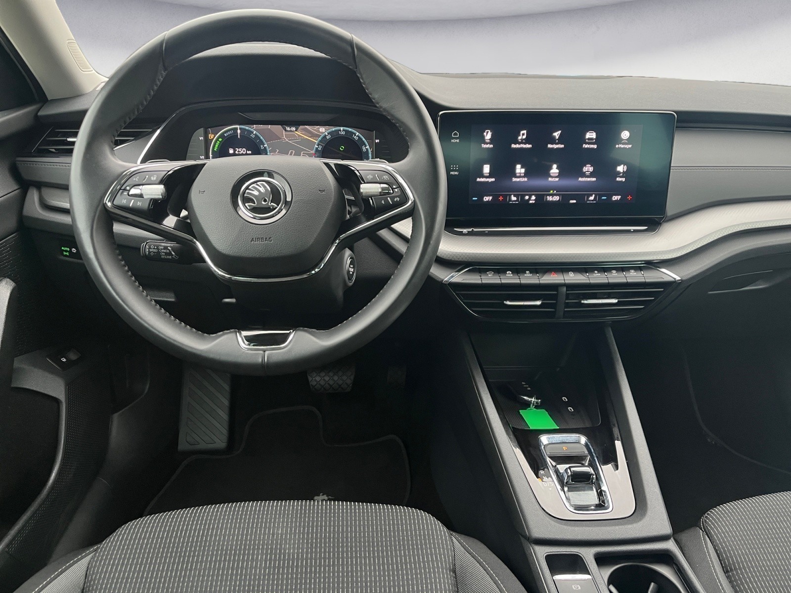 Skoda - Octavia Combi 1.4 TSI iV DSG Ambition