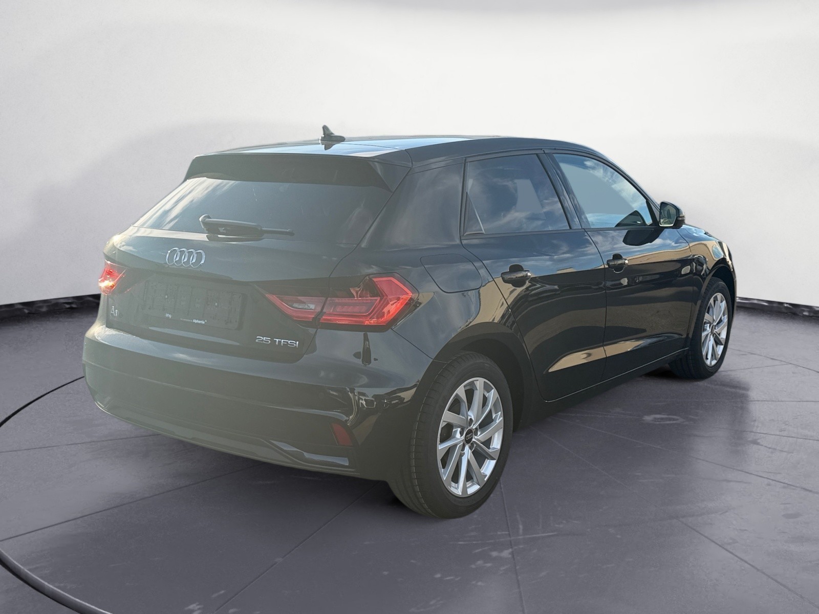 Audi - A1 Sportback advanced 25 TFSI 70(95 ) kW(PS) Schaltgetriebe