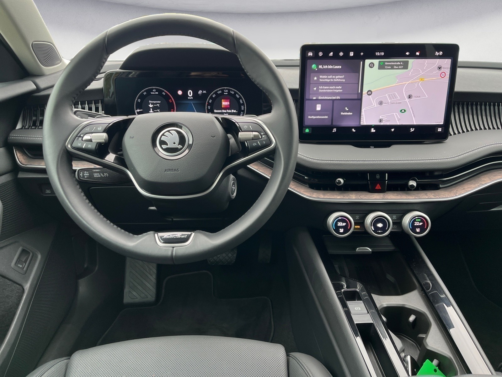 Skoda - Superb Combi 2.0 TDI DSG L&K