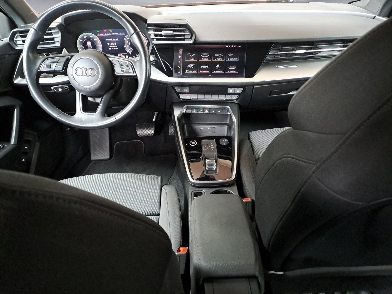 Audi - A3 45 TFSIe Sportback S tronic S line