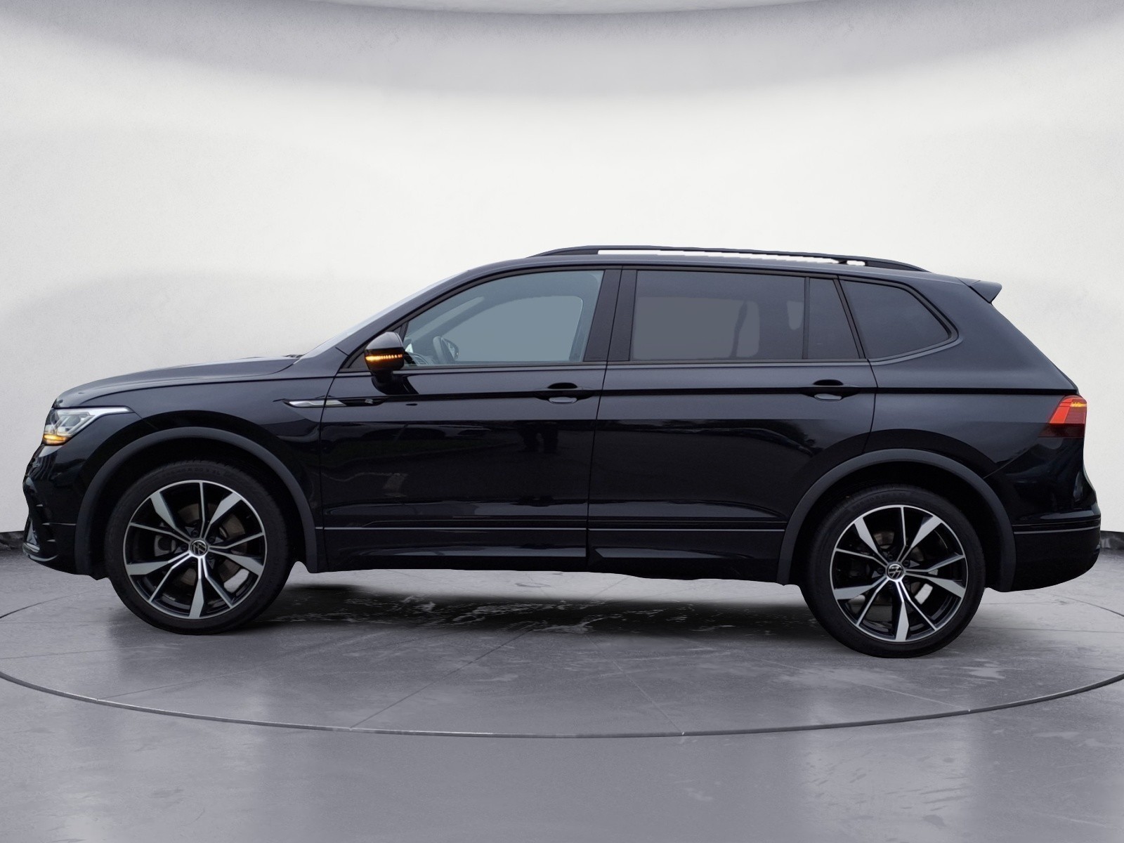 Volkswagen - Tiguan Allspace R-Line 2,0 l TDI SCR 4MO