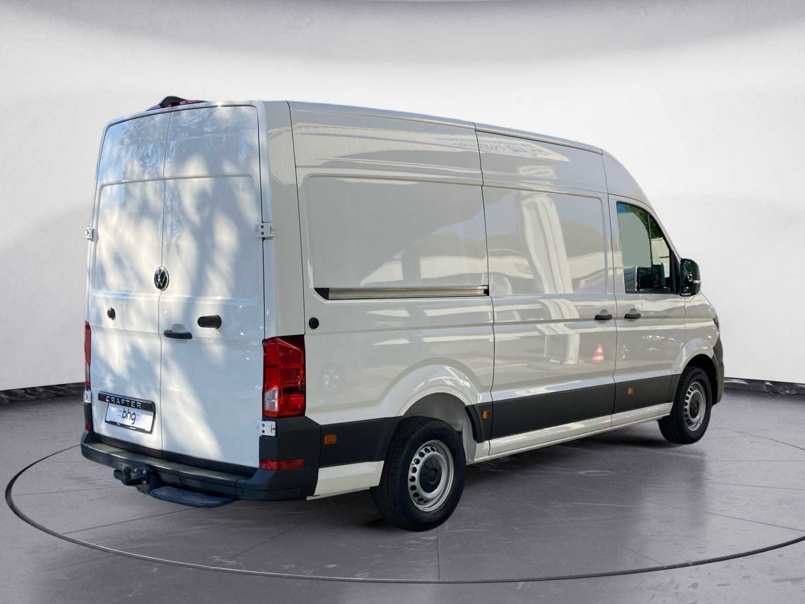 Volkswagen - Crafter 35 Kasten 2,0 l  Frontantrieb 6-Gang Radst. 3640 mm