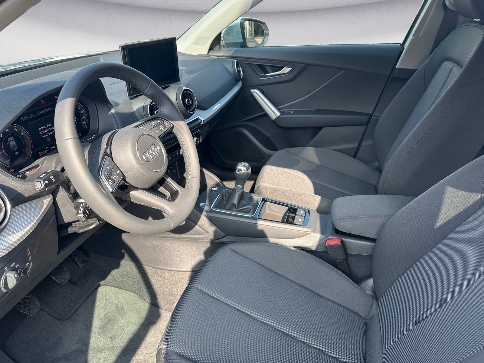 Audi - Q2 advanced 30 TFSI 85(116) kW(PS) Schaltgetriebe