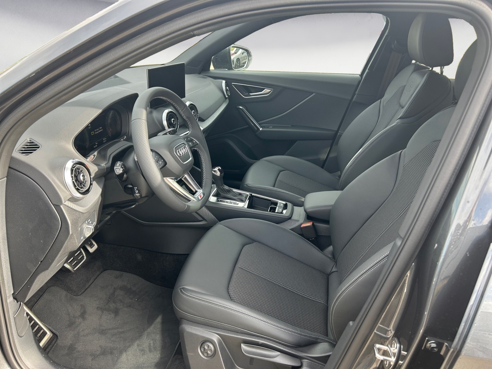 Audi - Q2 S line 40 TFSI quattro 140(190) kW(PS) S tronic