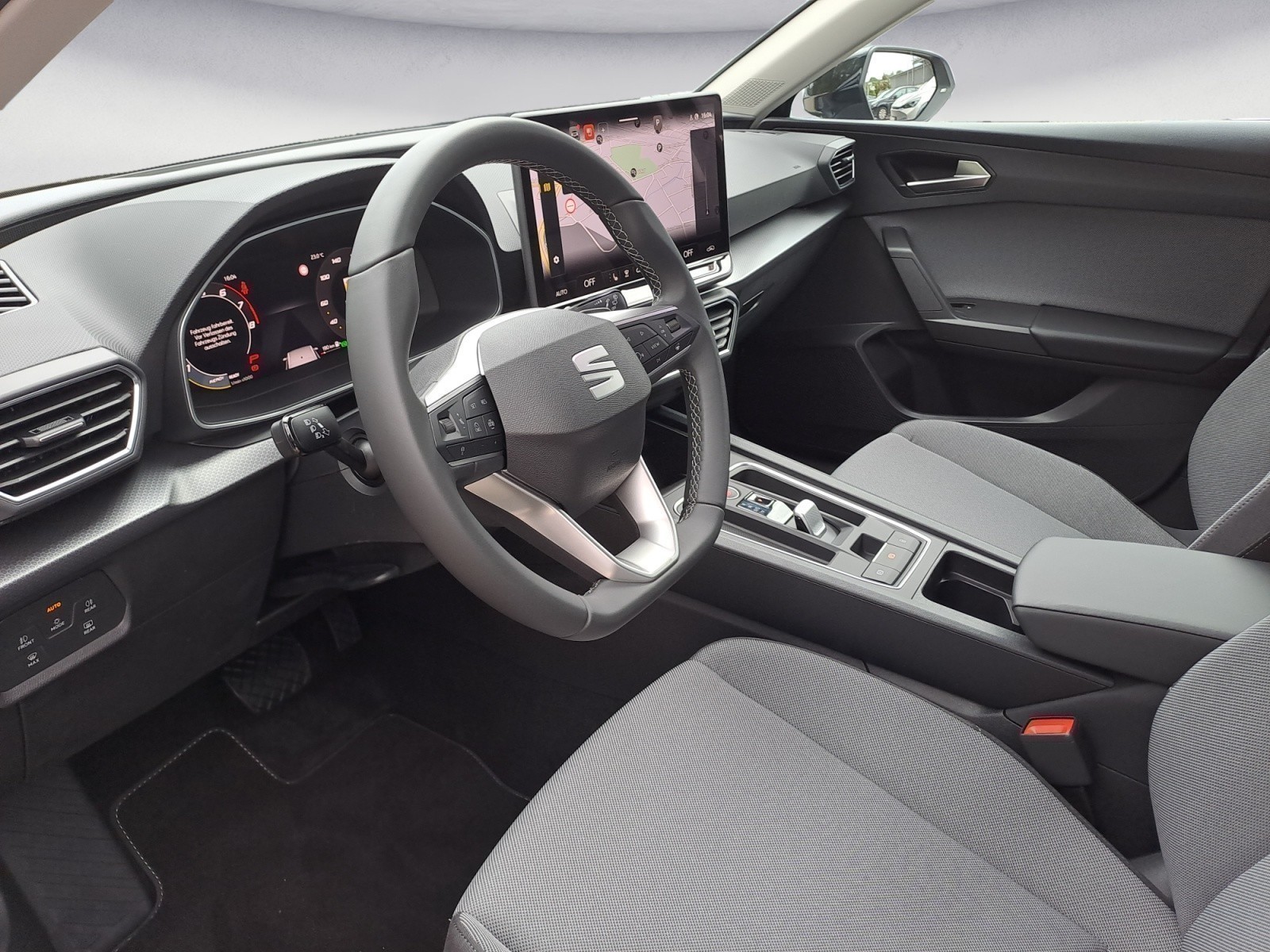 Seat - Leon Road Edition 1.5 eTSI  7-Gang-DSG