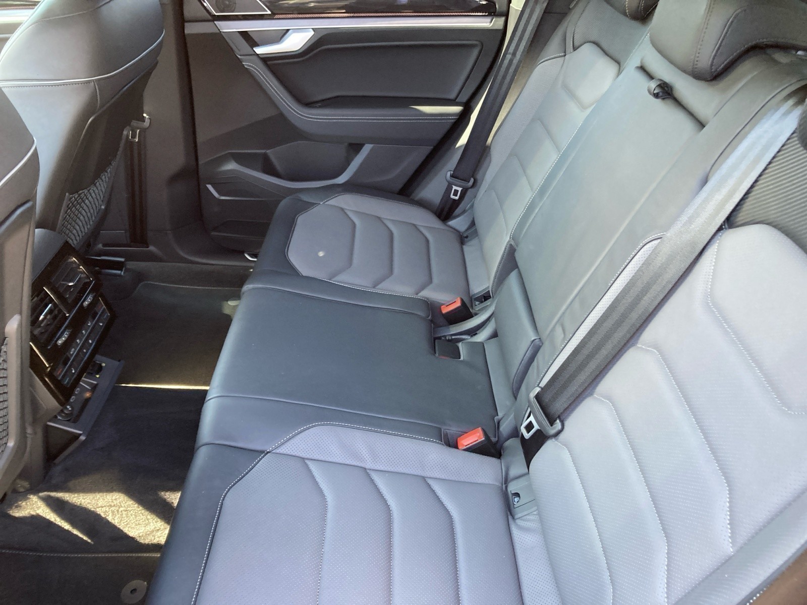 Volkswagen - Touareg