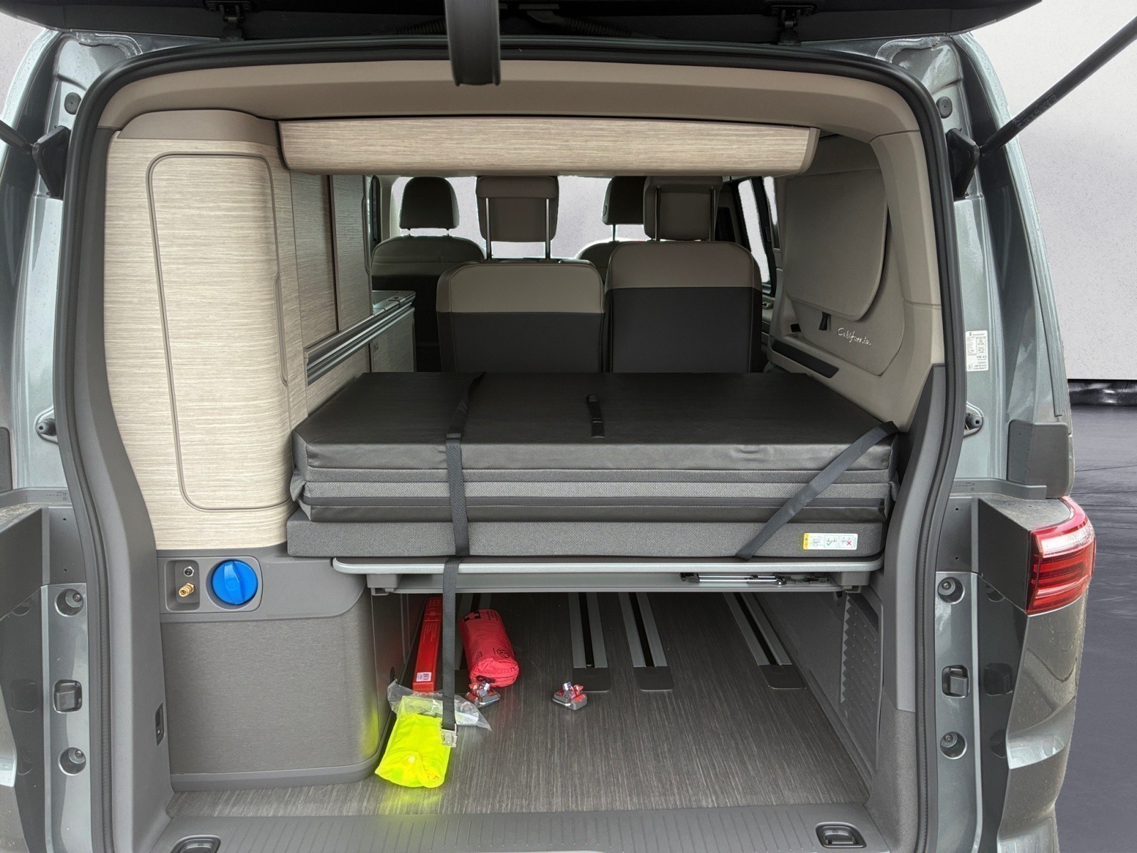 Volkswagen - California Der neue California Ocean 2,0 l TDI SCR Frontantrieb 7-Gang-DS G Radst. 3124 mm