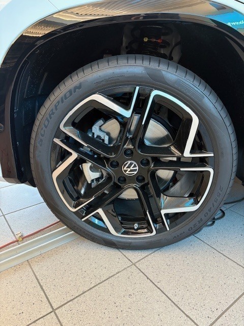 Volkswagen - Tiguan R-Line