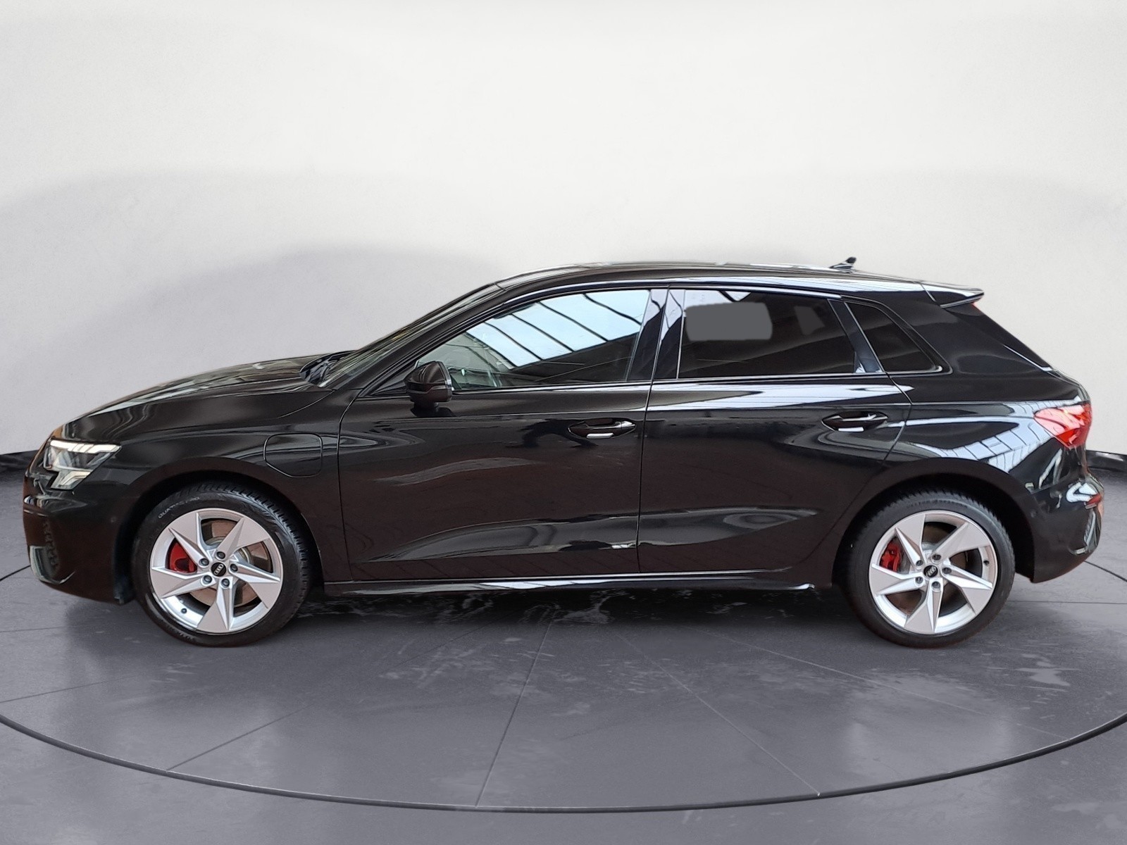 Audi - A3 45 TFSIe Sportback S tronic S line