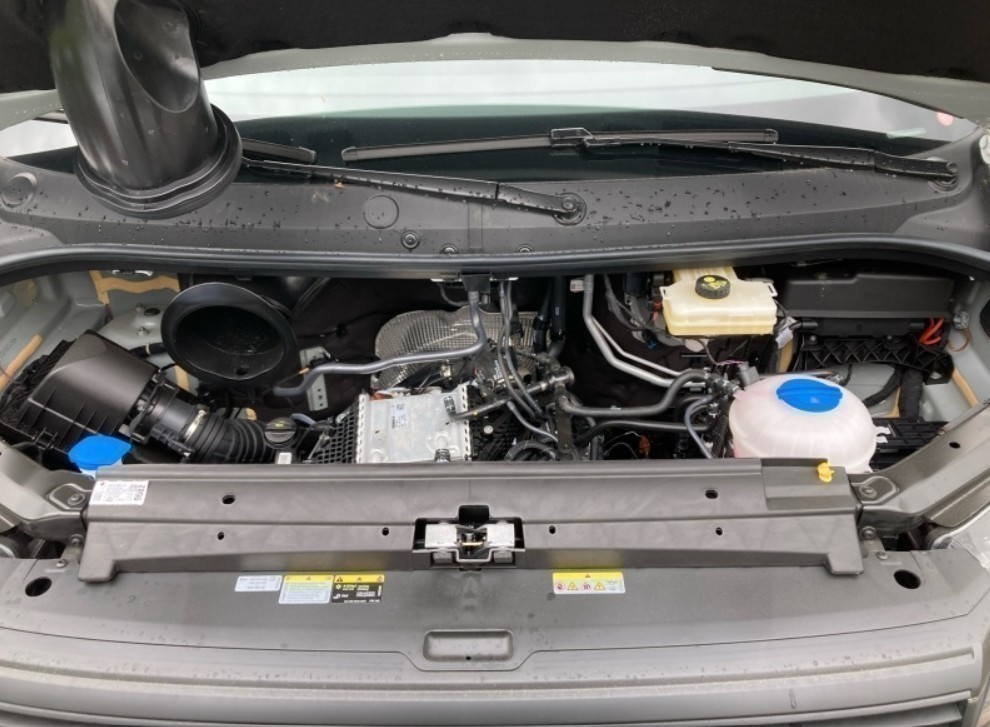 Volkswagen - Crafter 35 Kasten HD 2,0 l Fronta ntrieb 6-Gang Radst. 4490 mm