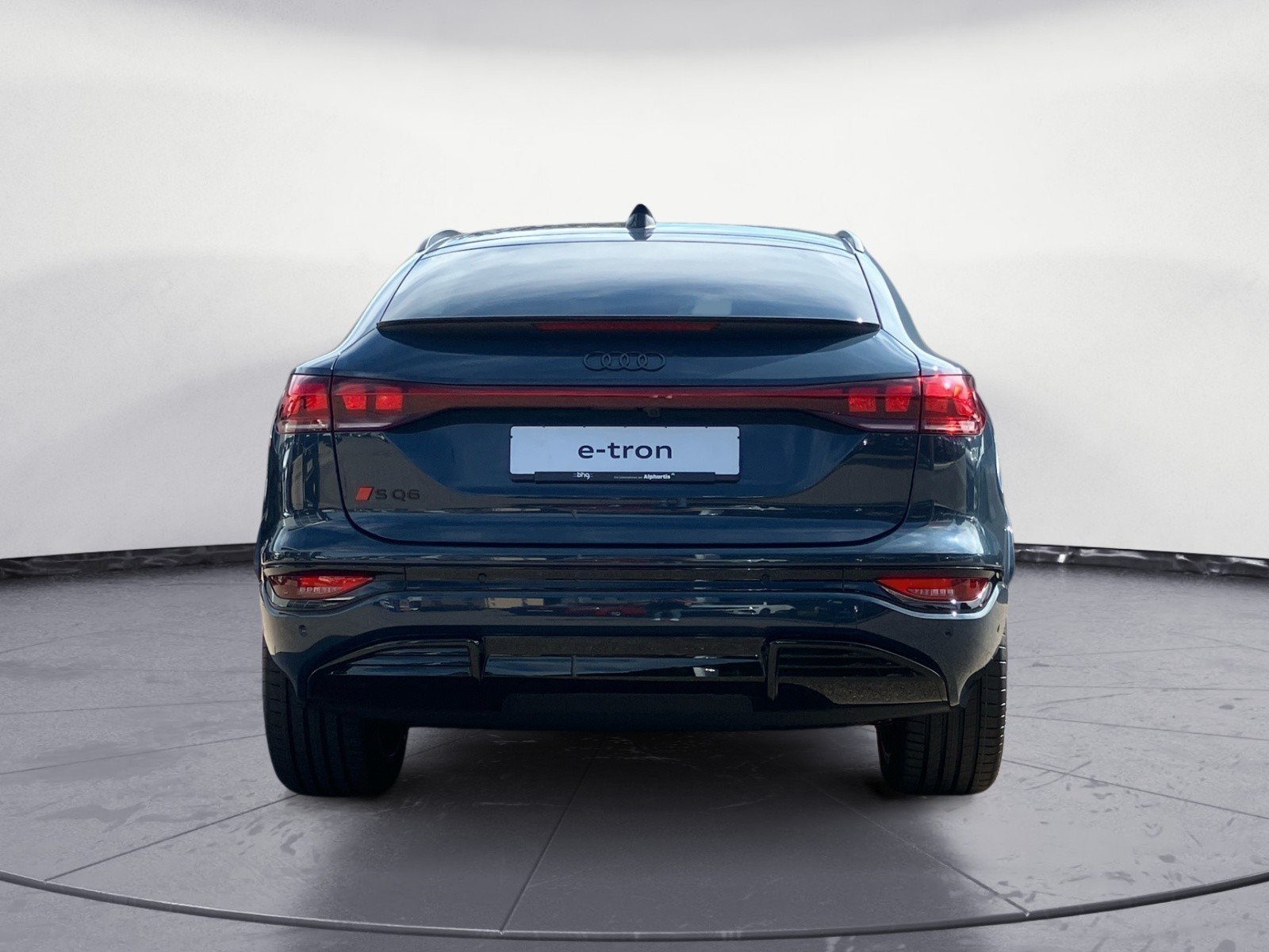 Audi - SQ6 Sportback e-tron