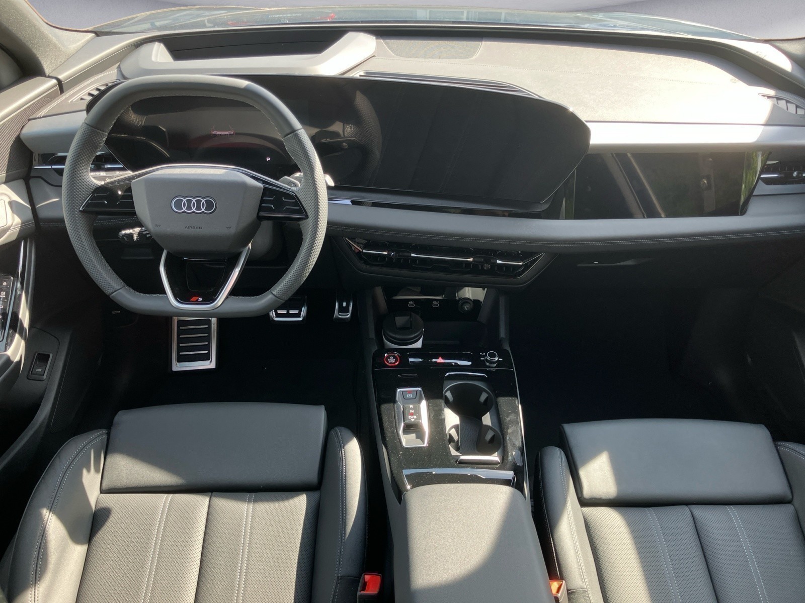 Audi - SQ6 Sportback e-tron