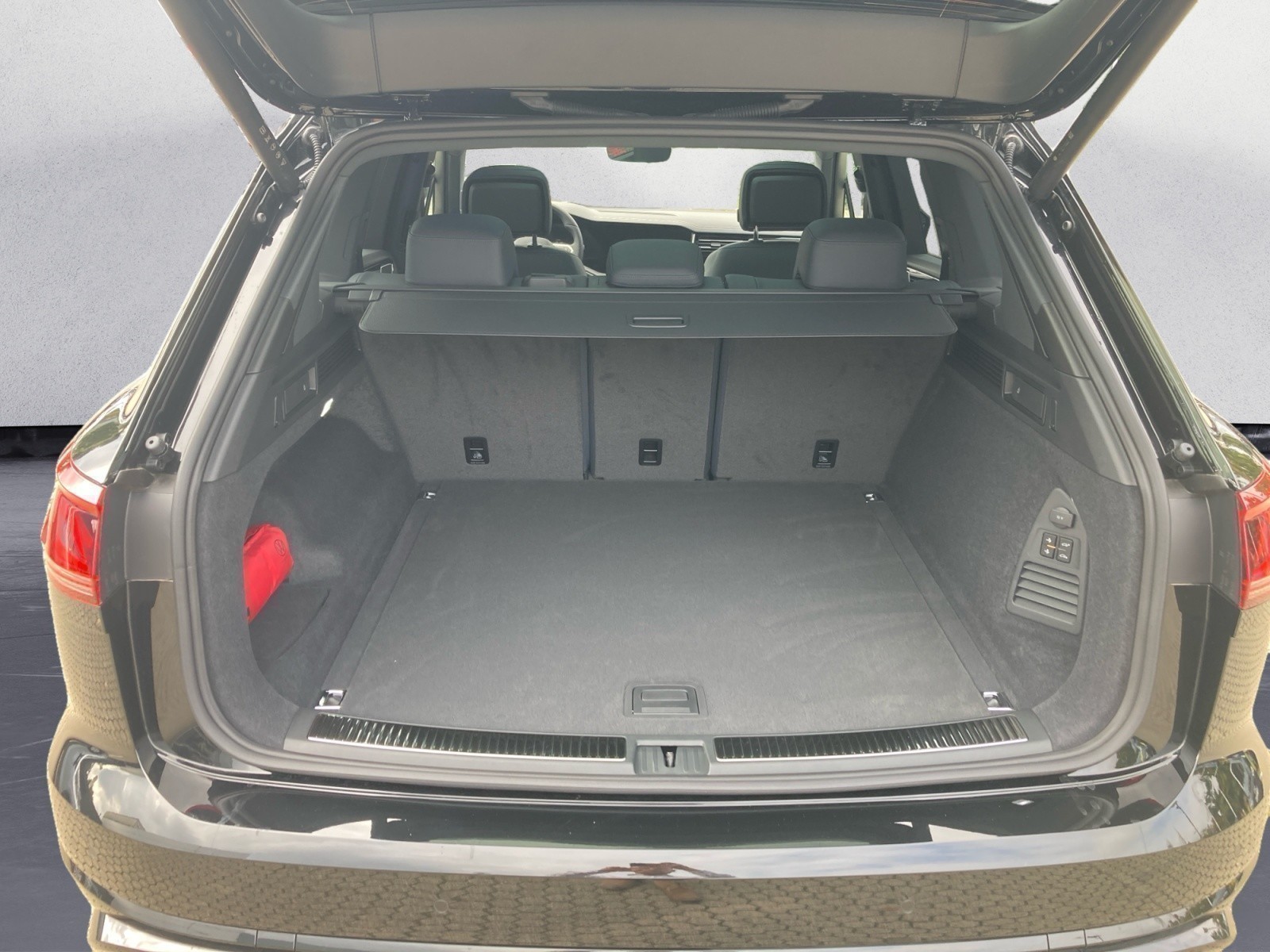 Volkswagen - Touareg R-Line