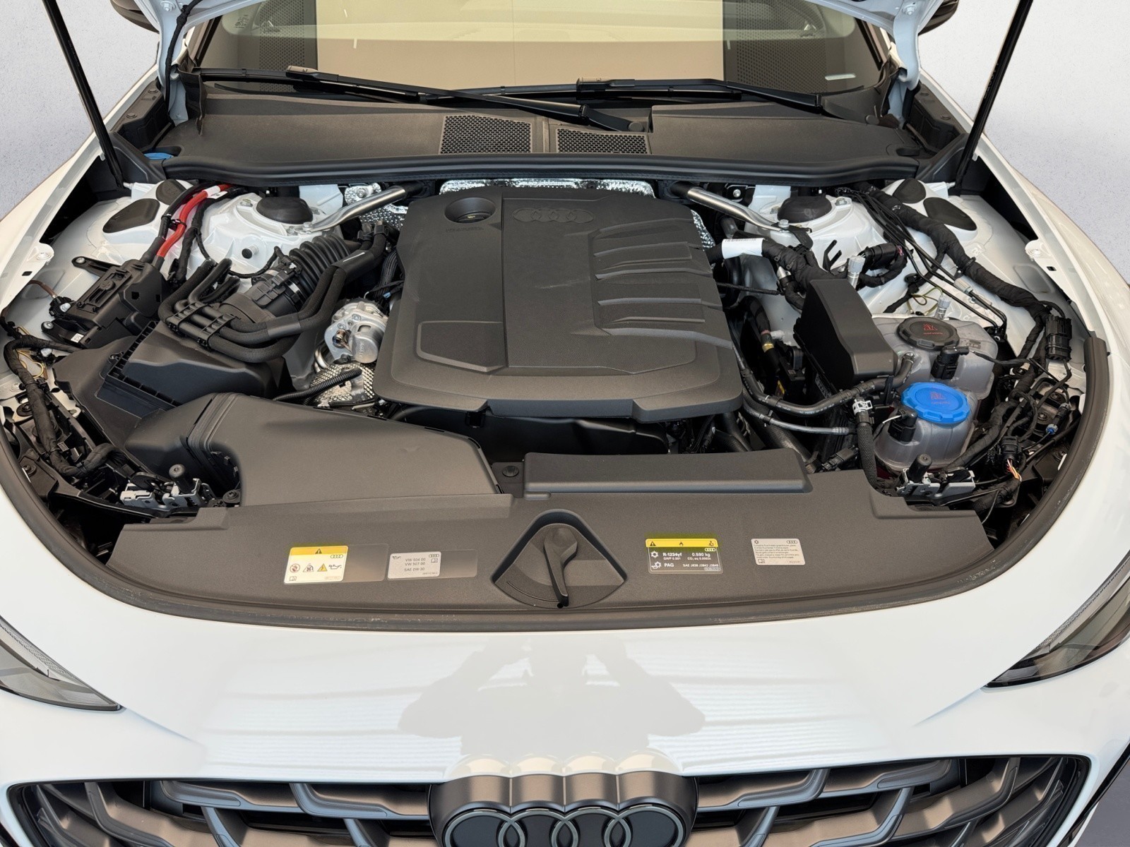 Audi - A6 Avant TDI quattro S troni c