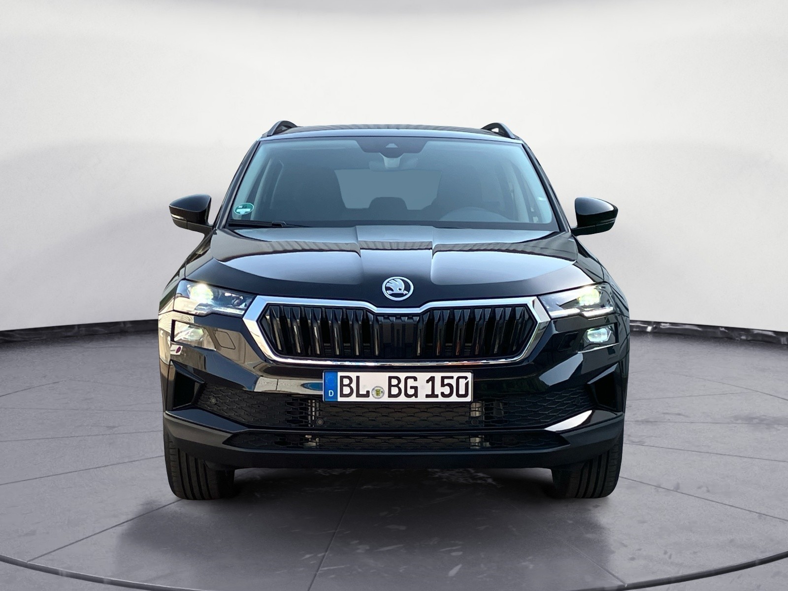 Skoda - Karoq Tour 2,0 TDI 7-Gang-DSG
