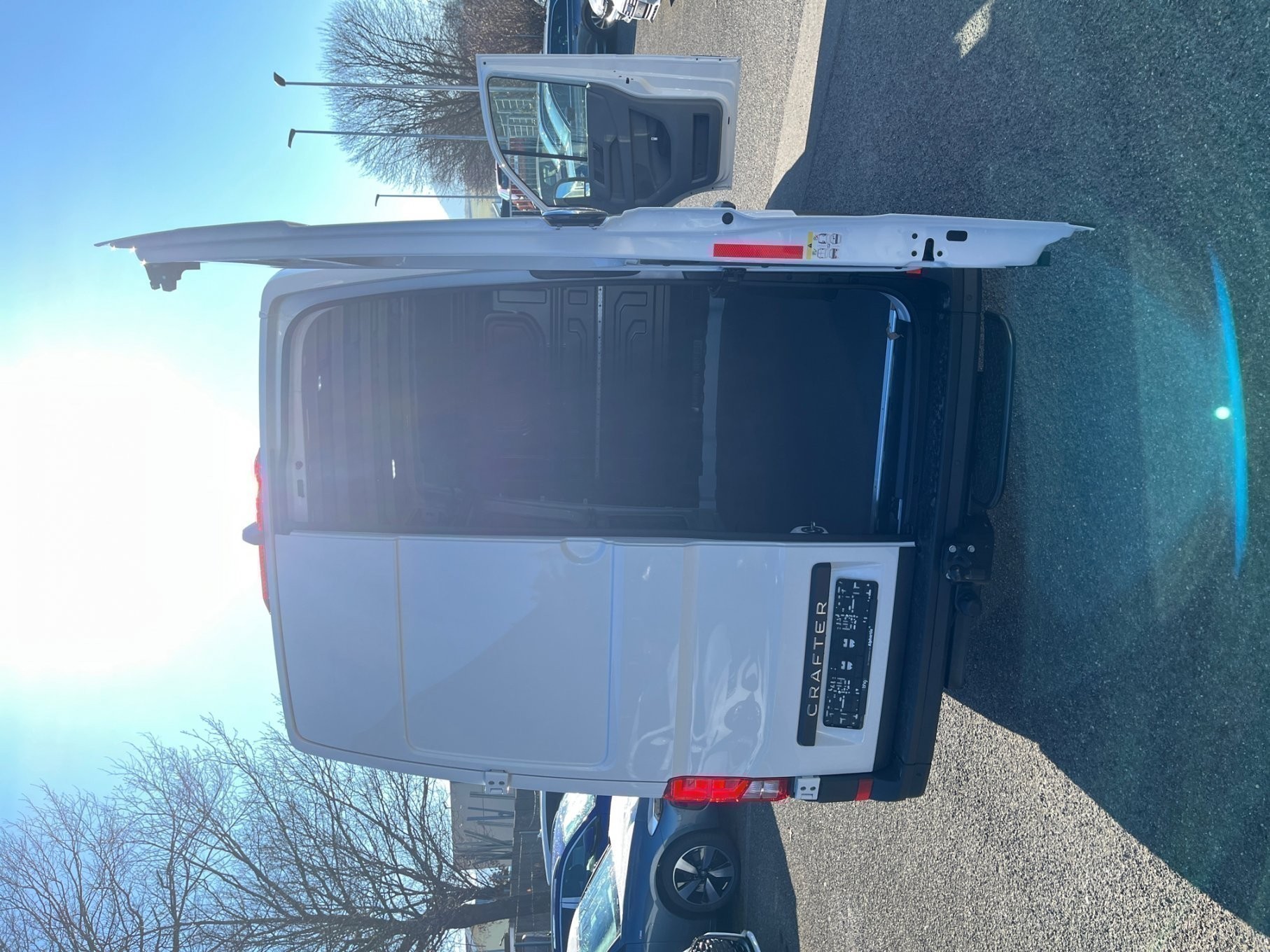 Volkswagen - Crafter 35 Kasten 2,0 l Frontantr ieb 6-Gang Radst. 3640 mm
