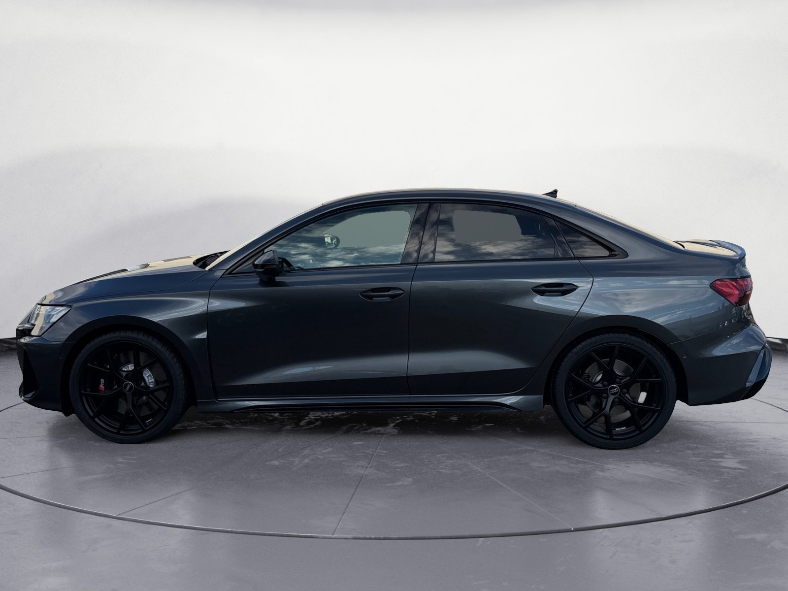 Audi - RS 3 Limousine  S tronic