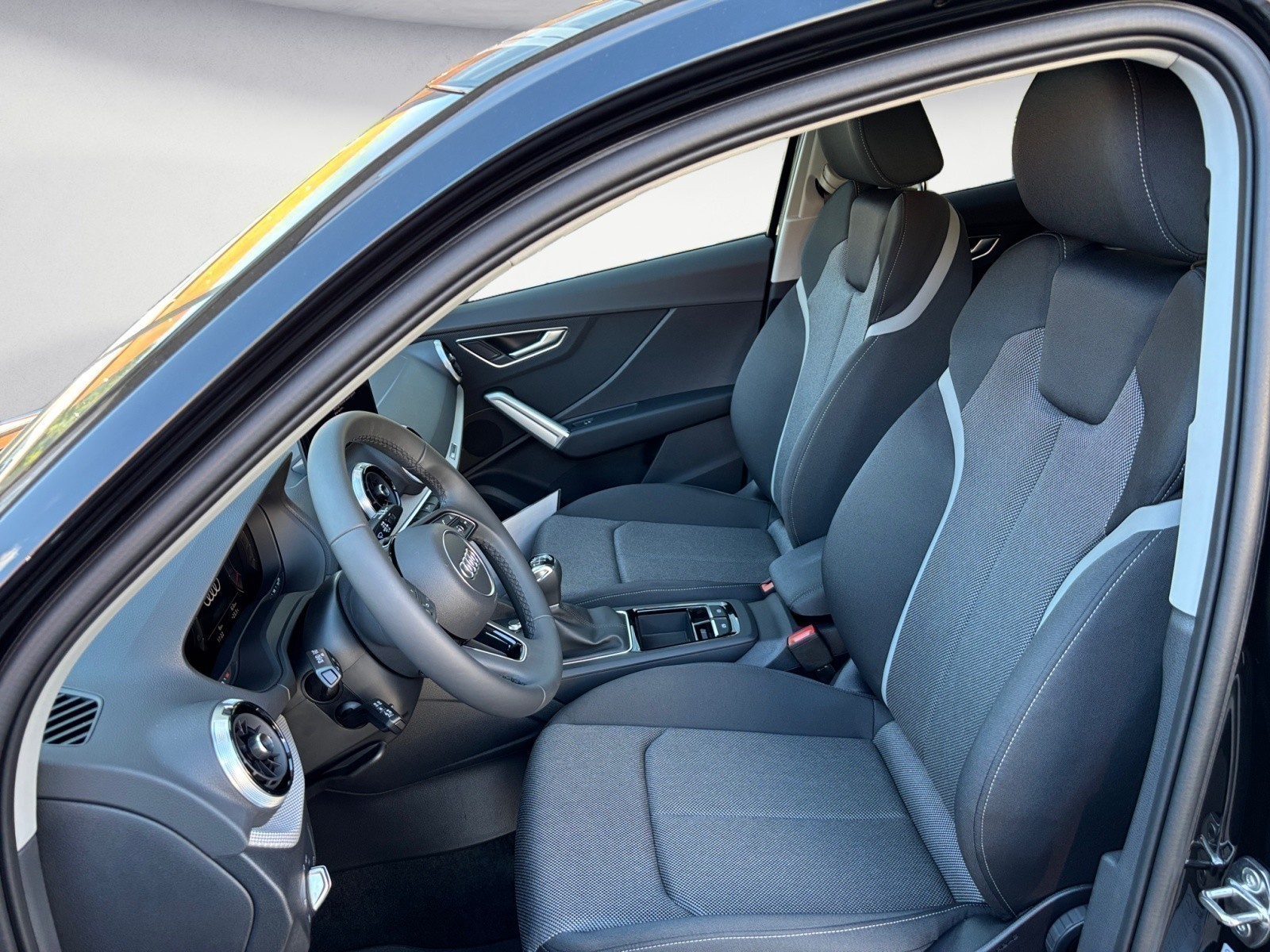 Audi - Q2 S line 30 TFSI 85(116) kW(PS) Sc haltgetriebe