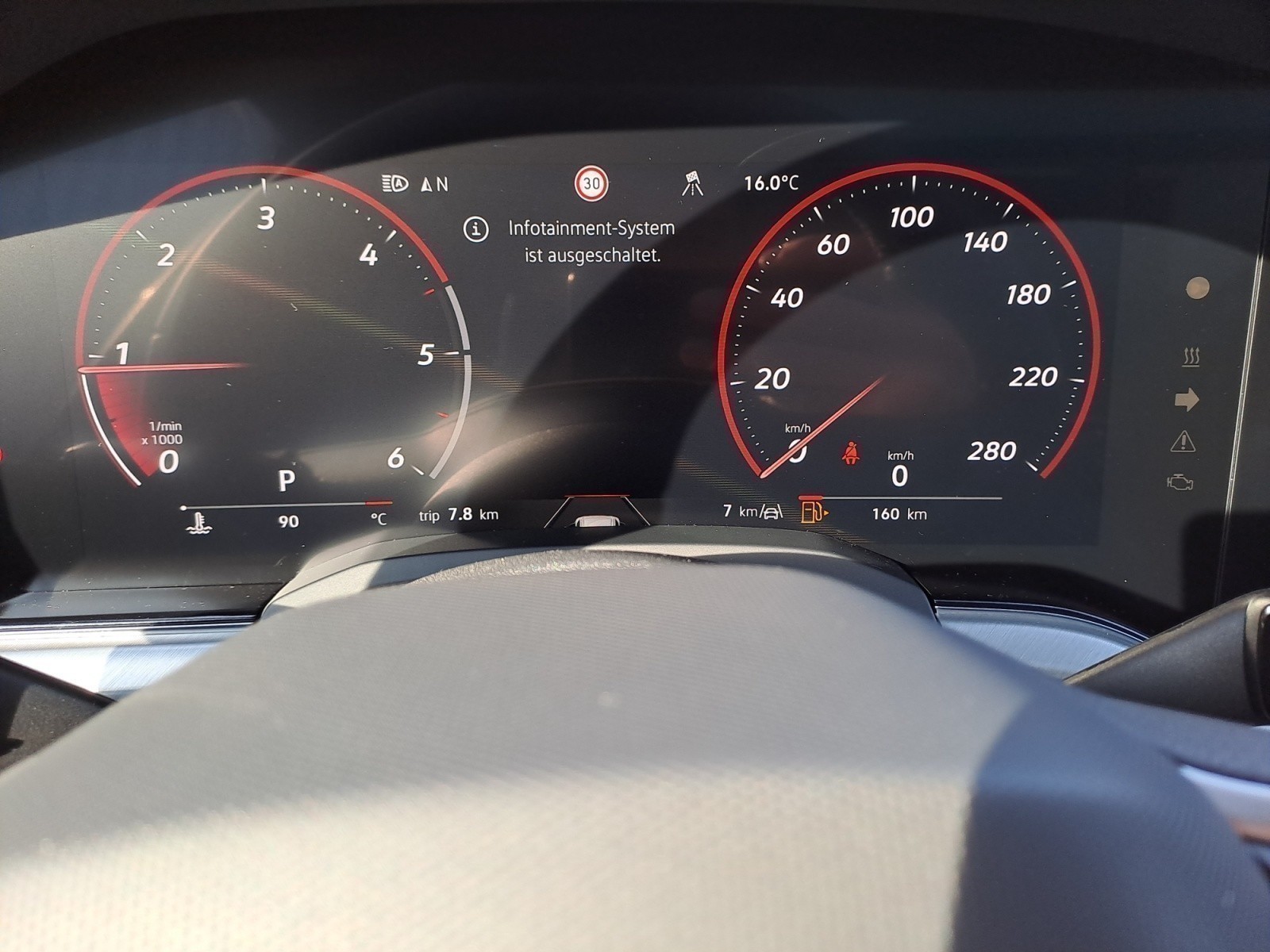 Volkswagen - Touareg R-Line 3,0 l V6 TDI SCR 4MOTION 8-Gang-Automatik (Tiptro nic)