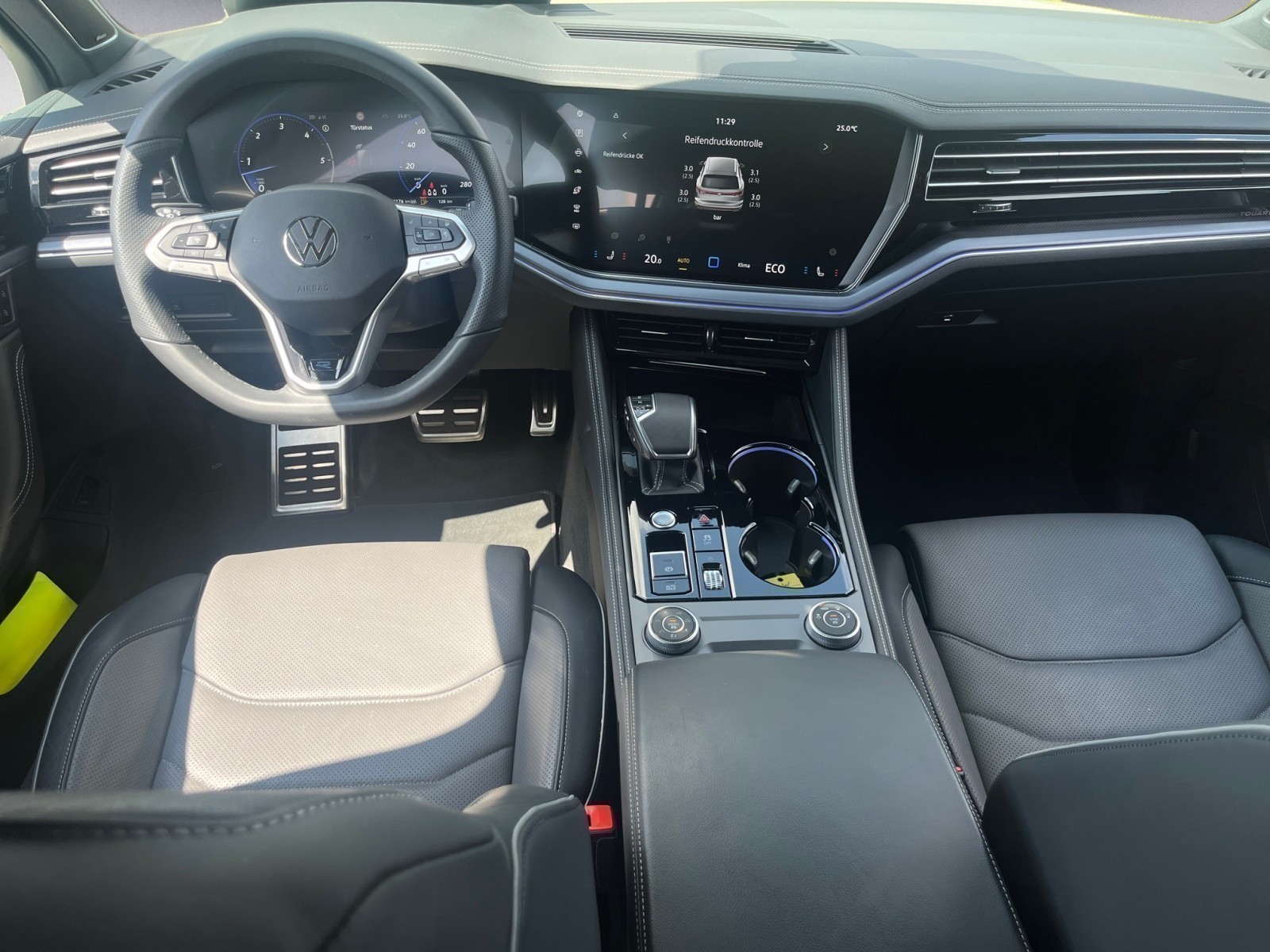 Volkswagen - Touareg