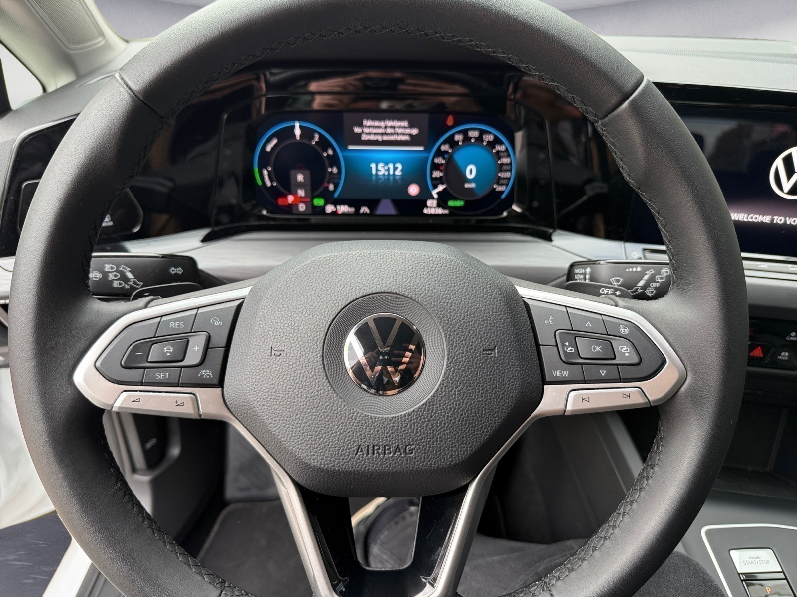 Volkswagen - Golf Style eHybrid Kamera, Navi, LED