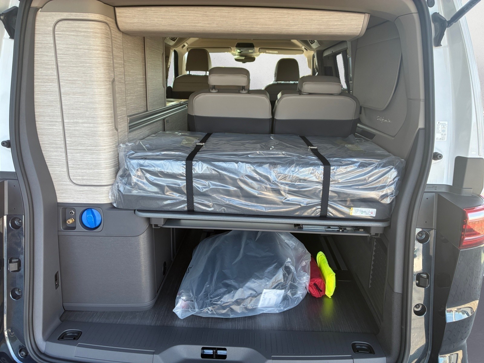 Volkswagen - California Der neue California Ocean 2,0 l TDI SCR Frontantrieb 7-Gang-DS G Radst. 3124 mm