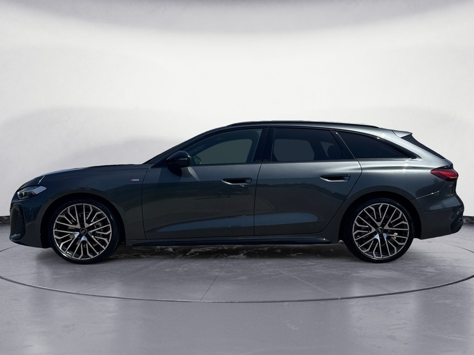 Audi - A5 Avant TFSI quattro S tron ic