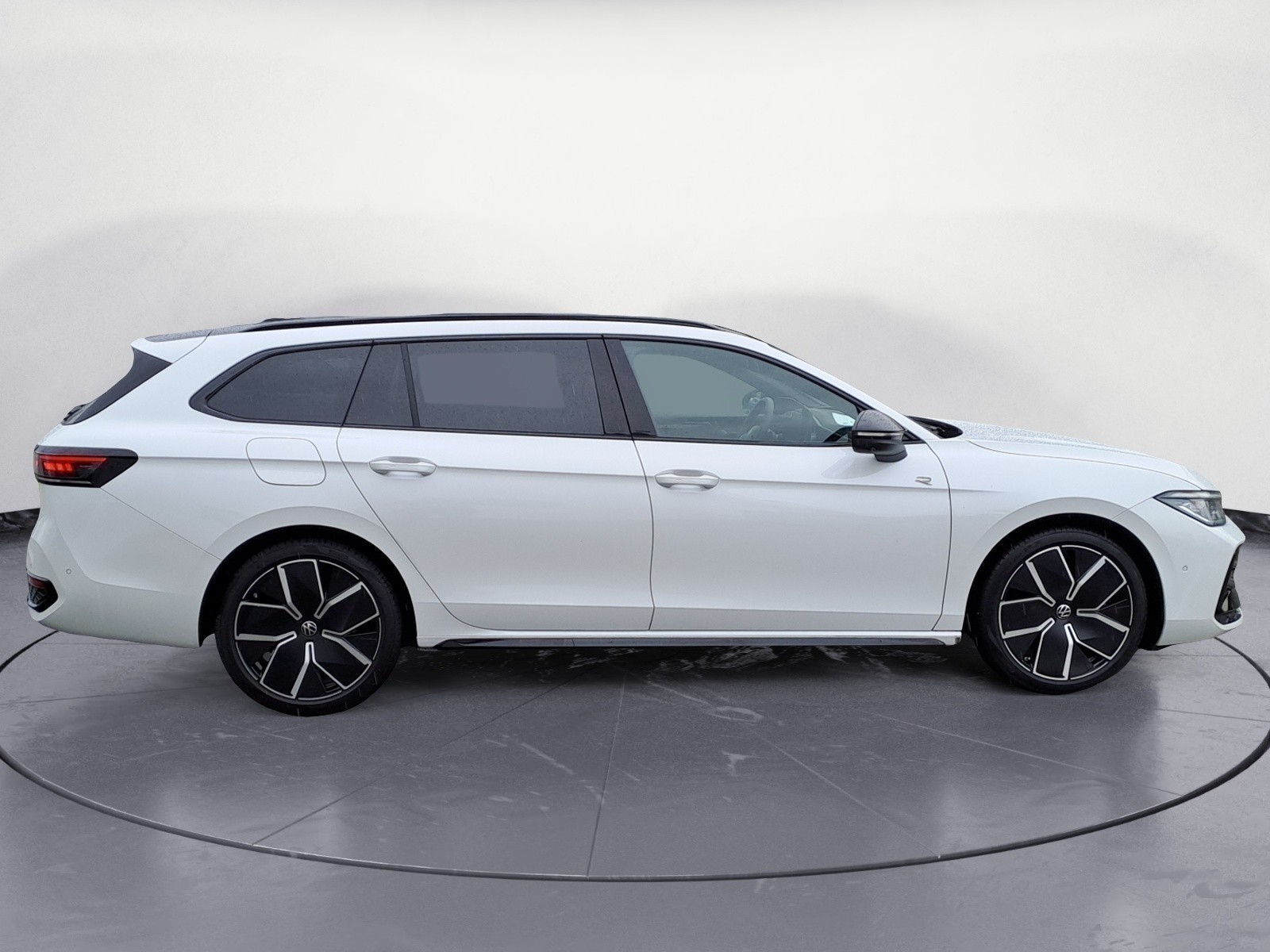 Volkswagen - Passat Variant 2.0 TDI SCR 4Motion DSG R-Line