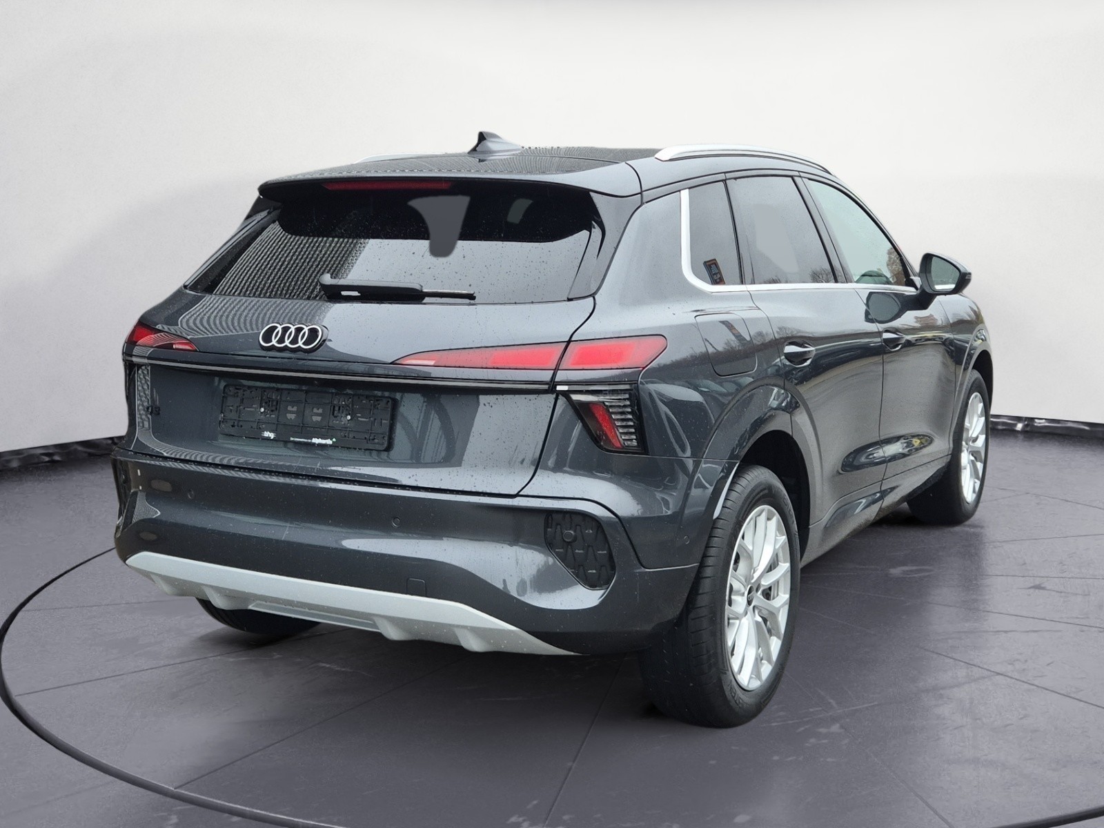 Audi - Q3 SUV TFSI S tronic
