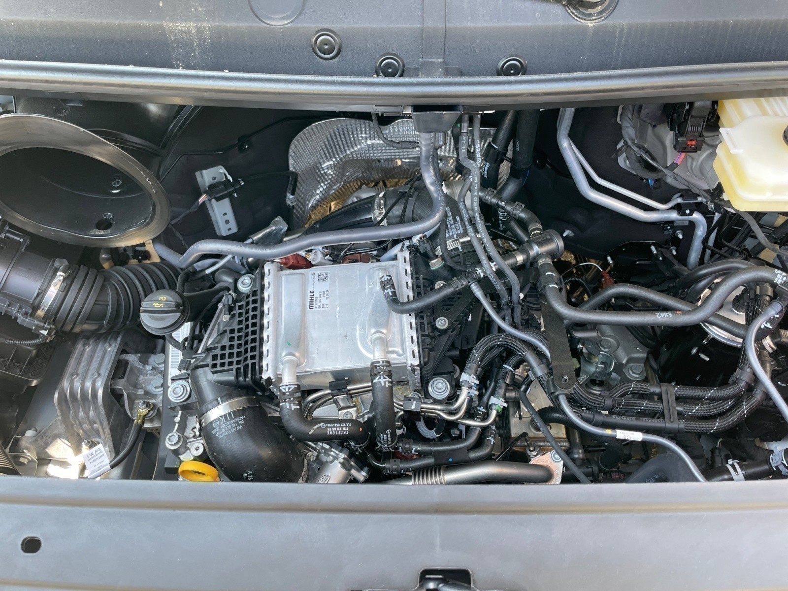 Volkswagen - Crafter 35 Kasten 2,0 l Frontantr ieb 6-Gang Radst. 3640 mm